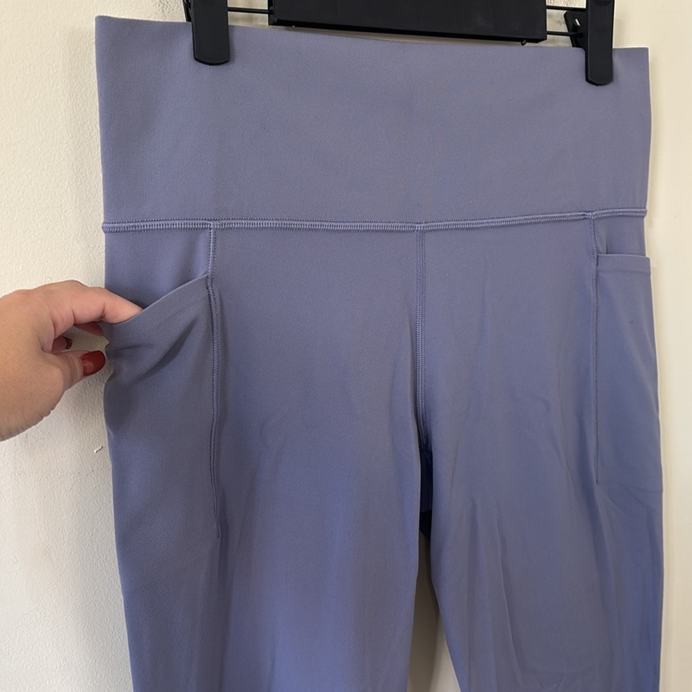 Athleta Salutation Stash High Rise 7/8 Legging Shadow Blue Size Large - Picture 6 of 11